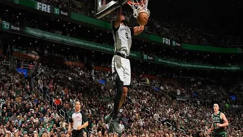 支持心仪球星，赢取澳网专属礼品！